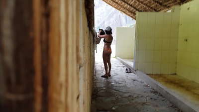 هڪ اسپين يونيورسٽي جي ساٿي تي جاسوس ڪئميرا